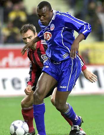 而三镇队则 而三镇队则