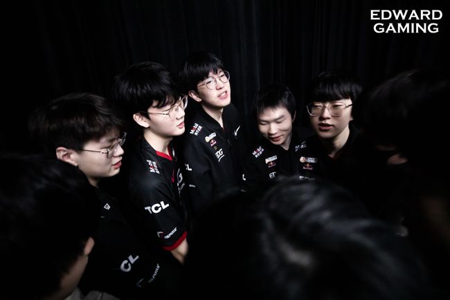 什么都没发 什么都没发